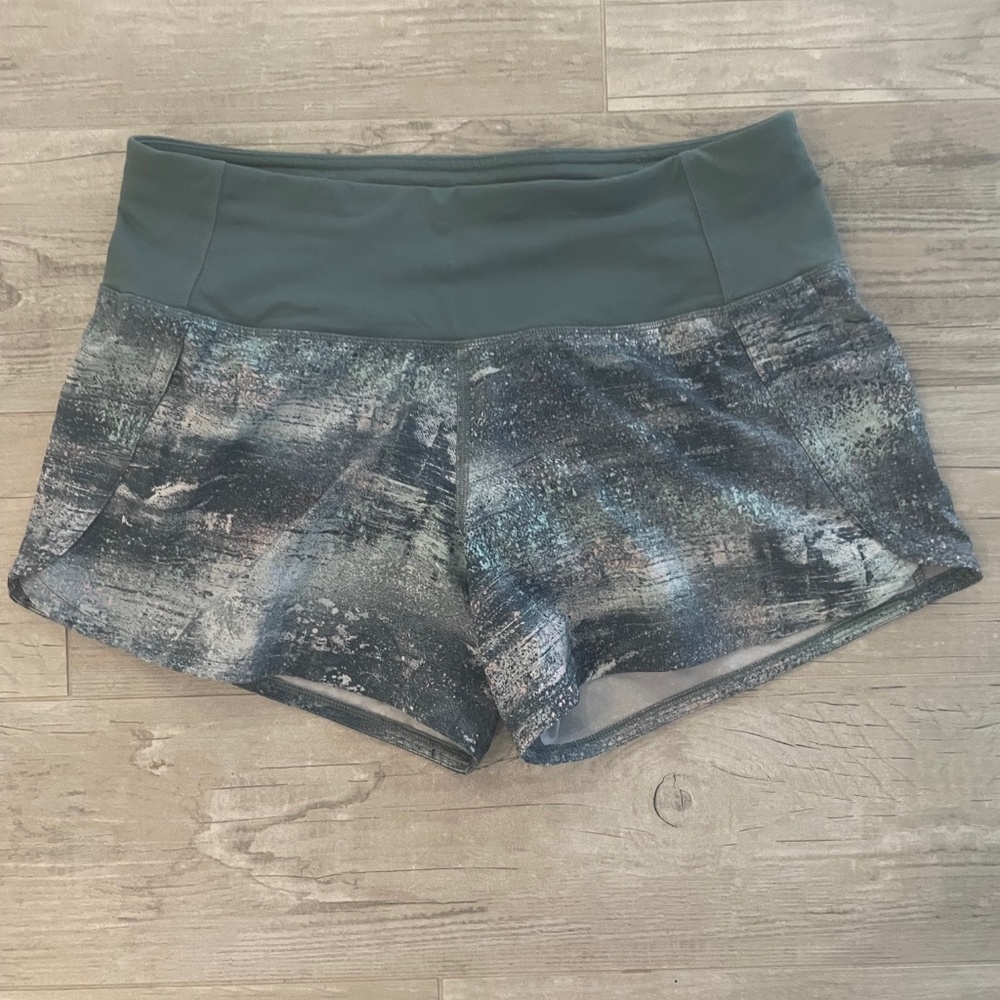 Lululemon Speed Up 4" Inseam Short Size 4